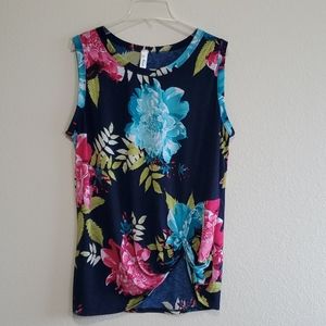 4/$25 Lovely J Side Knot Tank Size 1x